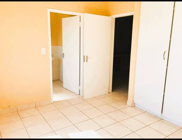1 BEDROOM APARTMENT FOR SALE IN HONEYPARK